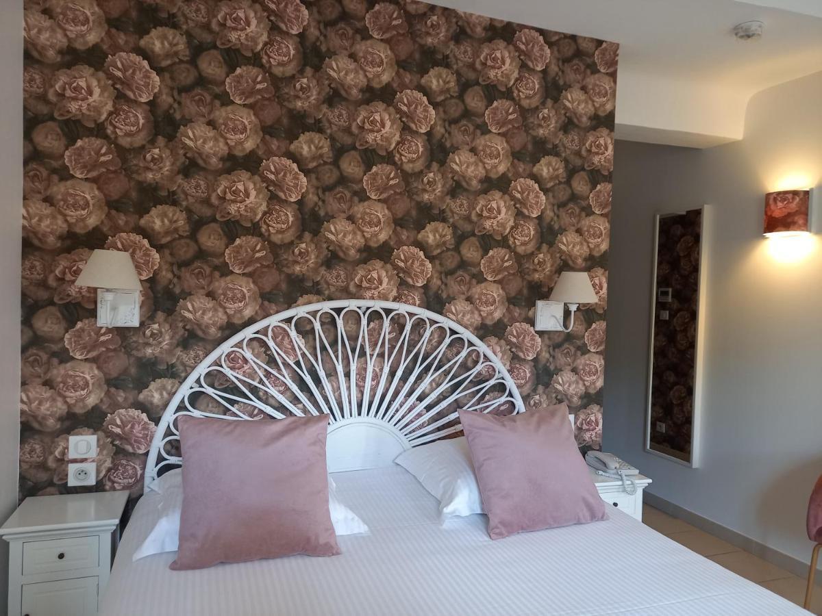 Hotel Restaurant Notre Dame Collobrieres Bagian luar foto
