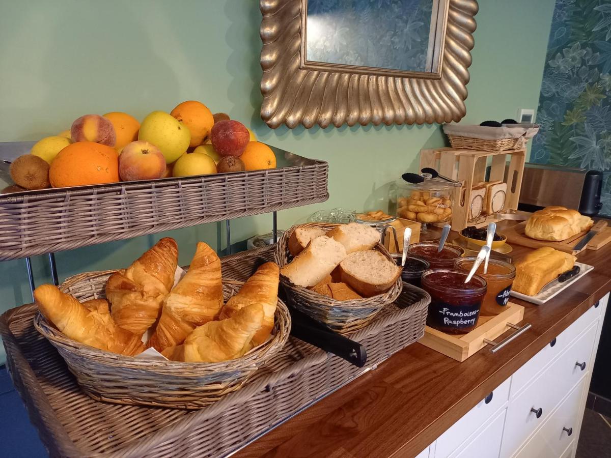 Hotel Restaurant Notre Dame Collobrieres Bagian luar foto