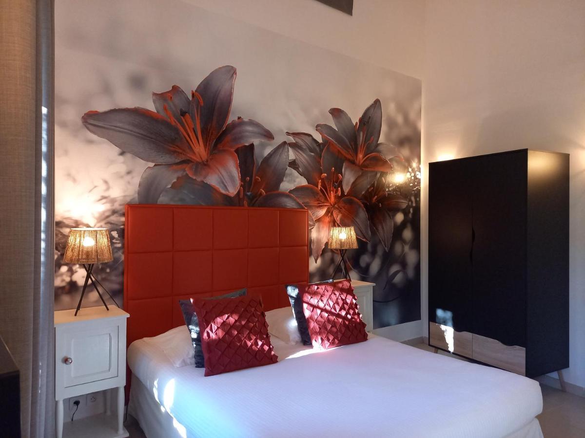 Hotel Restaurant Notre Dame Collobrieres Bagian luar foto
