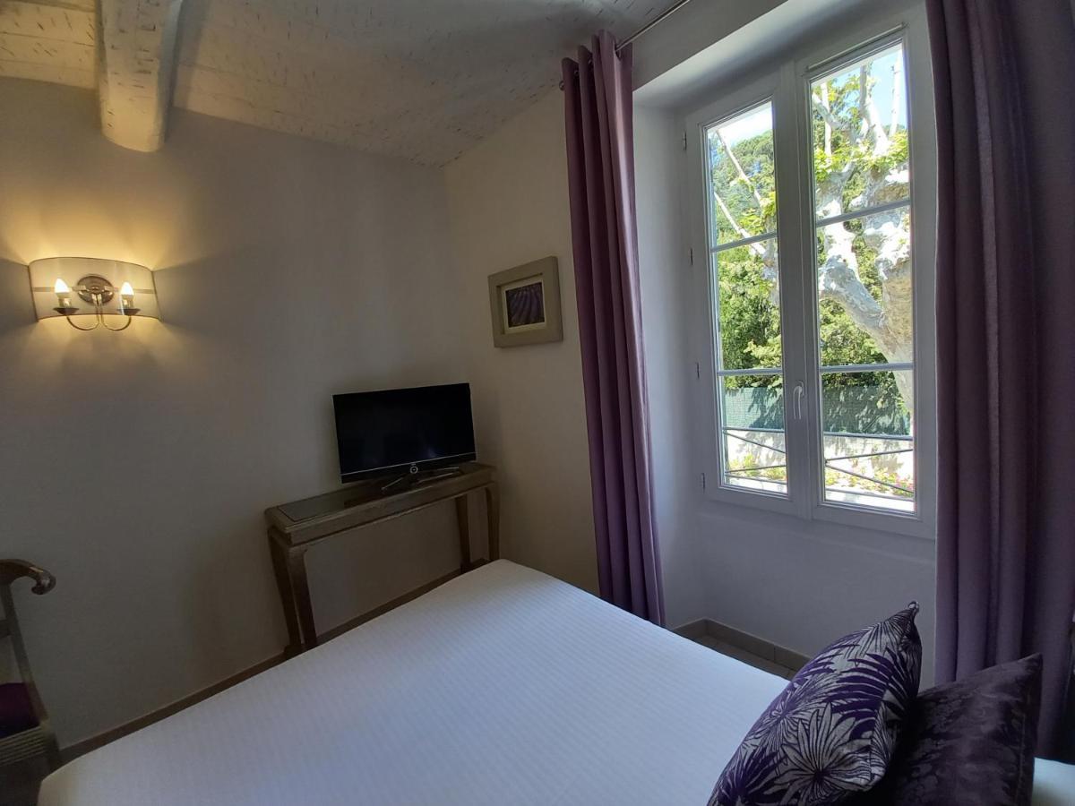 Hotel Restaurant Notre Dame Collobrieres Bagian luar foto