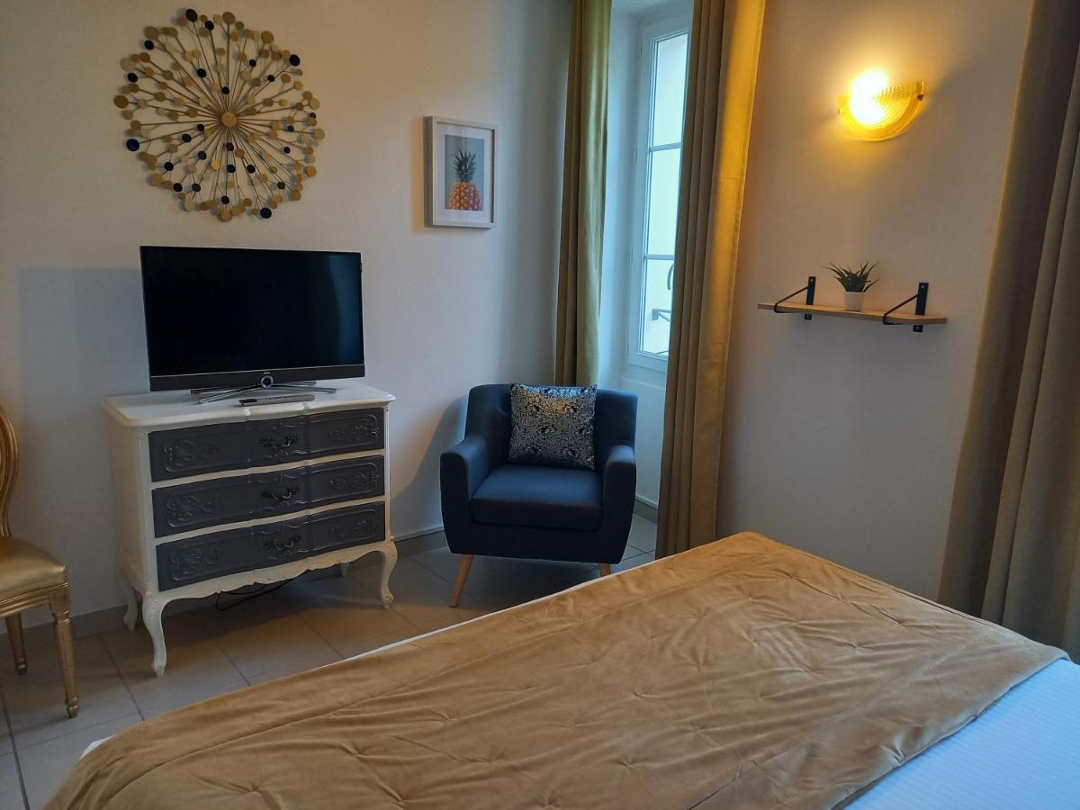 Hotel Restaurant Notre Dame Collobrieres Bagian luar foto