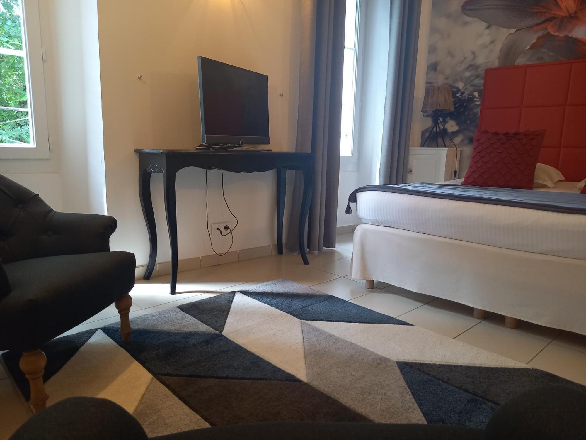Hotel Restaurant Notre Dame Collobrieres Bagian luar foto